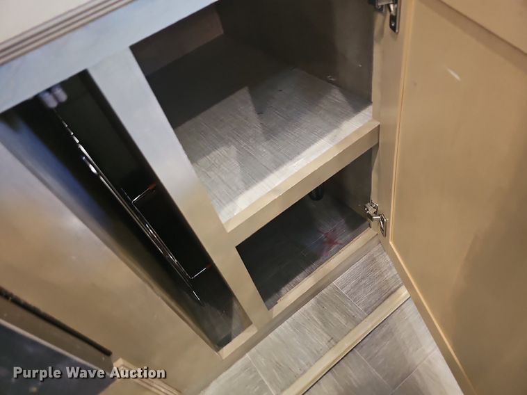 image for item LW9696 2016 Cross Roads Redwood  camper