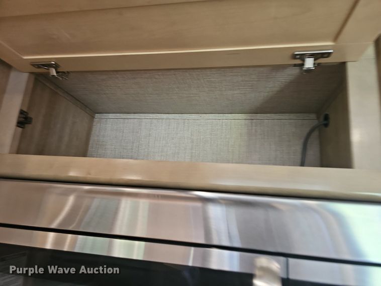 image for item LW9696 2016 Cross Roads Redwood  camper