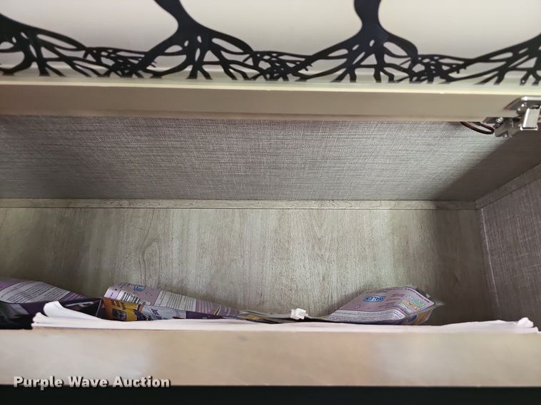 image for item LW9696 2016 Cross Roads Redwood  camper