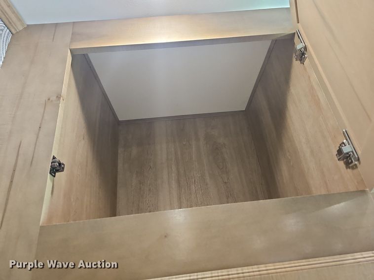 image for item LW9696 2016 Cross Roads Redwood  camper