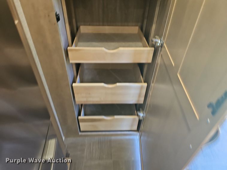 image for item LW9696 2016 Cross Roads Redwood  camper