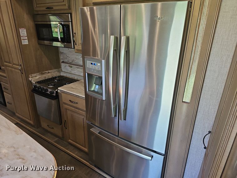 image for item LW9696 2016 Cross Roads Redwood  camper