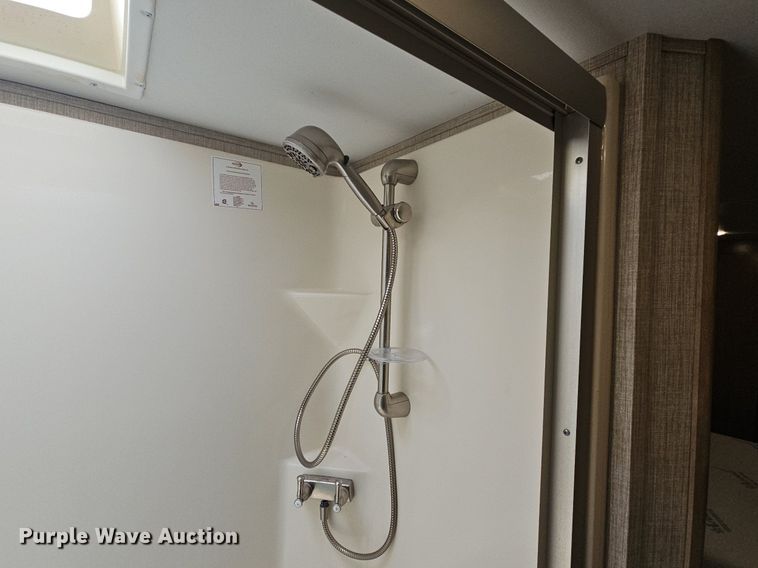 image for item LW9696 2016 Cross Roads Redwood  camper