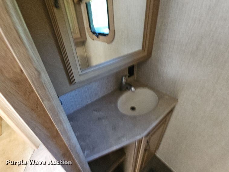 image for item LW9696 2016 Cross Roads Redwood  camper