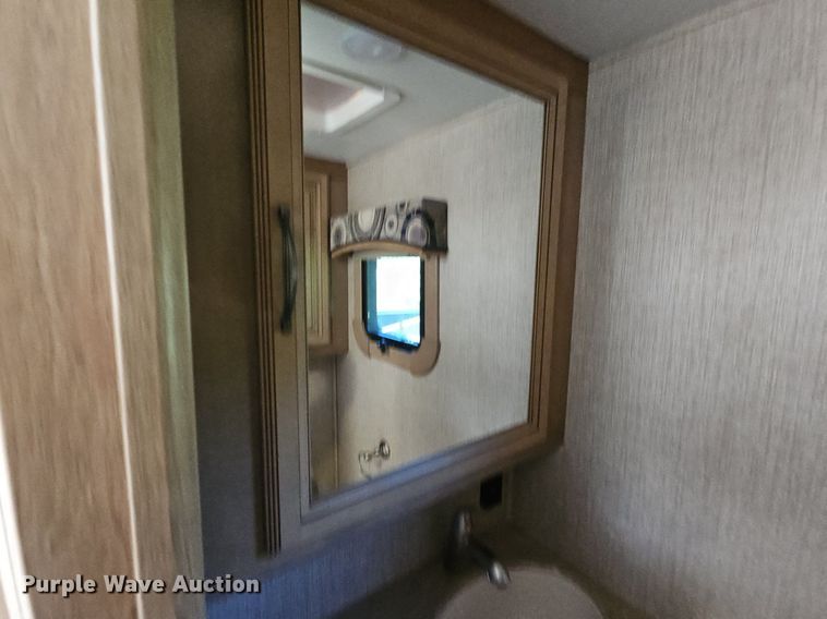 image for item LW9696 2016 Cross Roads Redwood  camper