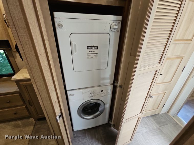 image for item LW9696 2016 Cross Roads Redwood  camper