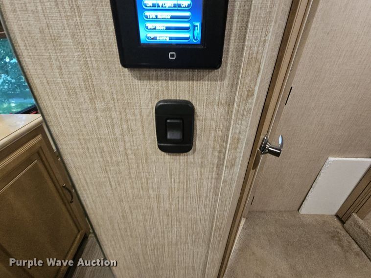 image for item LW9696 2016 Cross Roads Redwood  camper