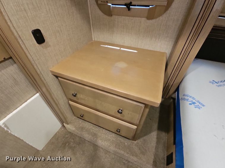 image for item LW9696 2016 Cross Roads Redwood  camper