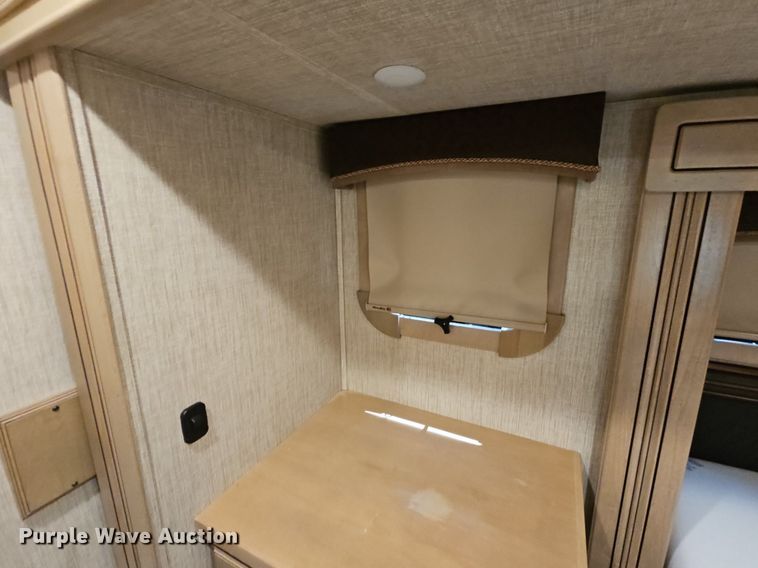 image for item LW9696 2016 Cross Roads Redwood  camper