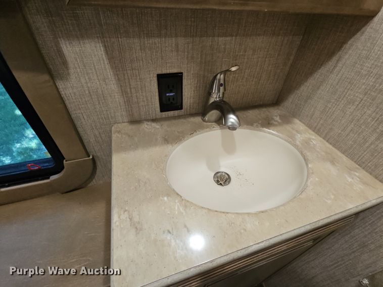 image for item LW9696 2016 Cross Roads Redwood  camper