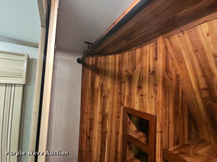 image for item LW9696 2016 Cross Roads Redwood  camper