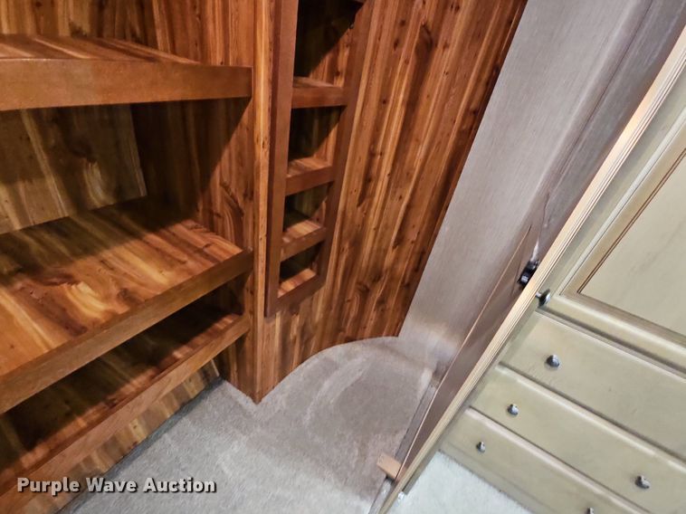 image for item LW9696 2016 Cross Roads Redwood  camper