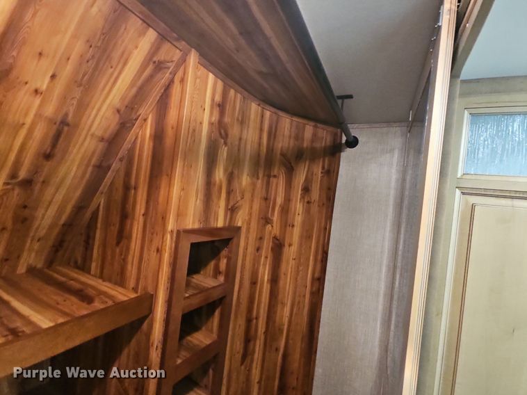 image for item LW9696 2016 Cross Roads Redwood  camper