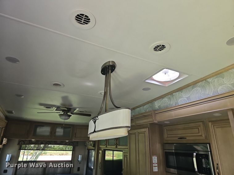 image for item LW9696 2016 Cross Roads Redwood  camper