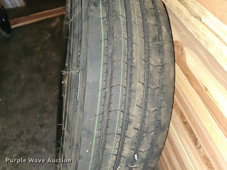 image for item LW9696 2016 Cross Roads Redwood  camper