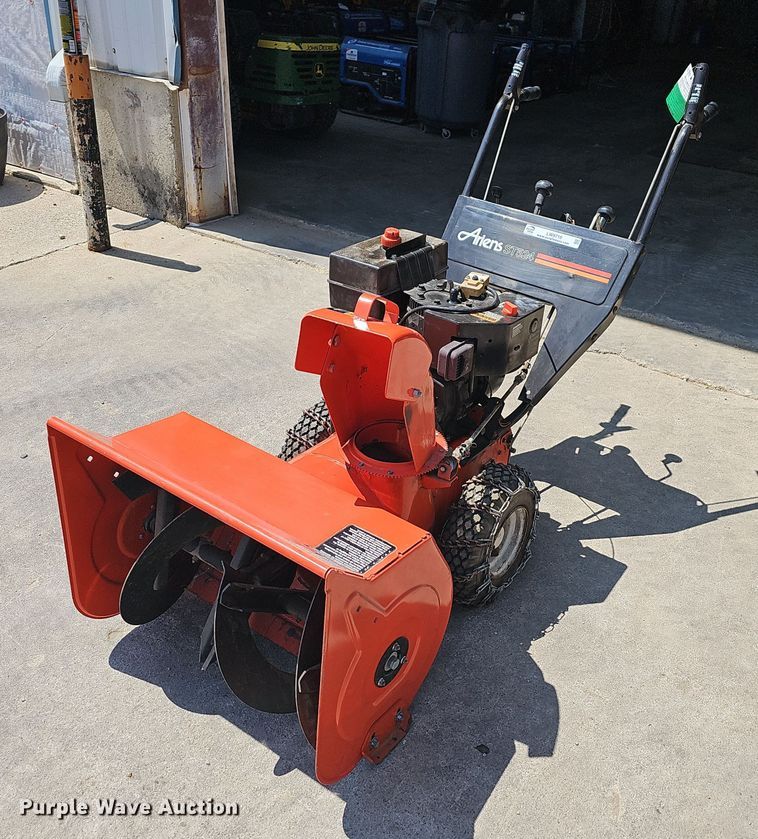 image for item LW9716 Ariens ST524  snow blower