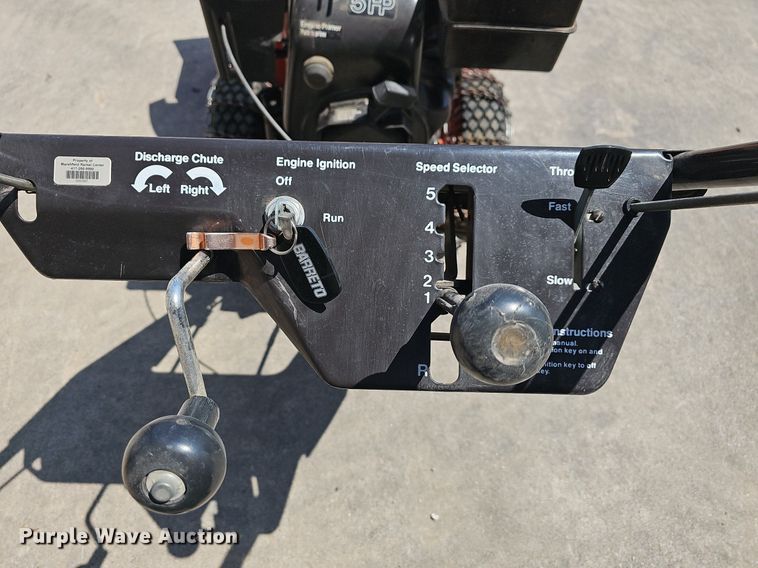 image for item LW9716 Ariens ST524  snow blower