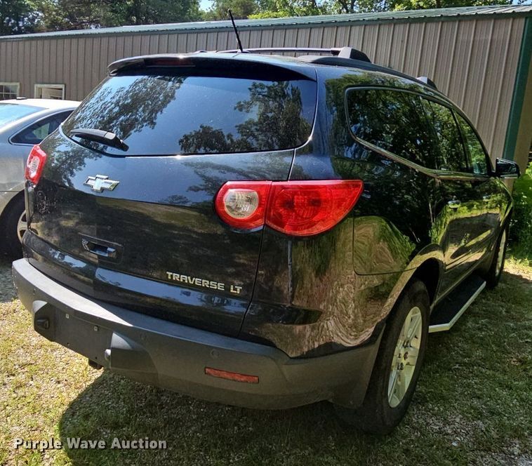 image for item LW9739 2010 Chevrolet Traverse LT  SUV