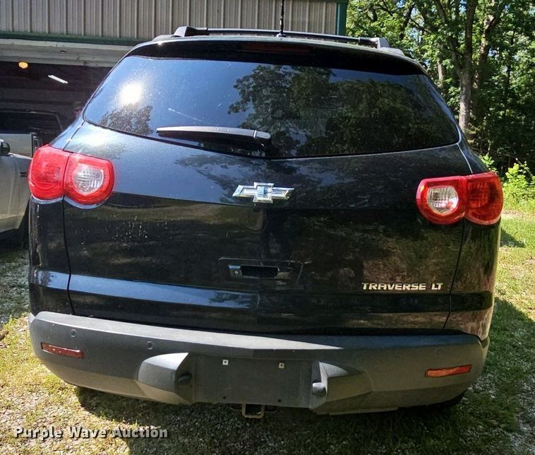 image for item LW9739 2010 Chevrolet Traverse LT  SUV