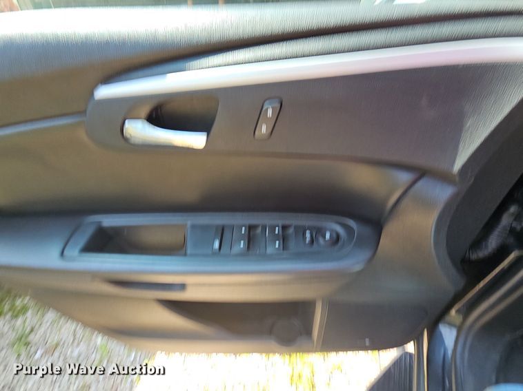 image for item LW9739 2010 Chevrolet Traverse LT  SUV