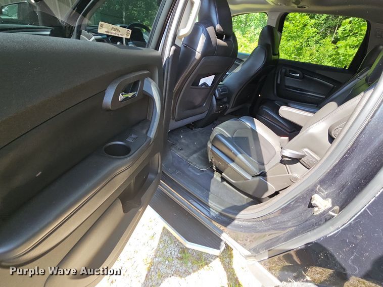 image for item LW9739 2010 Chevrolet Traverse LT  SUV