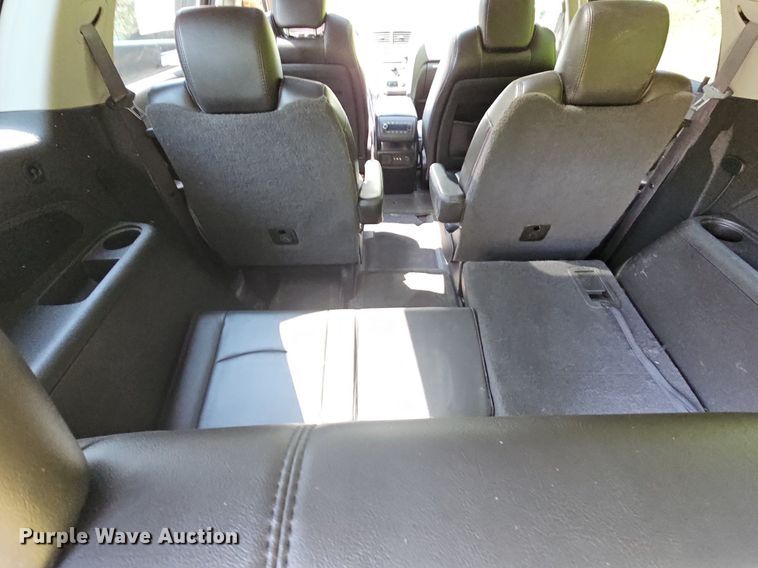 image for item LW9739 2010 Chevrolet Traverse LT  SUV