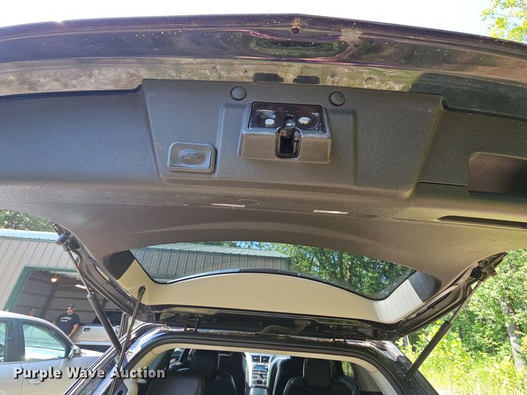 image for item LW9739 2010 Chevrolet Traverse LT  SUV