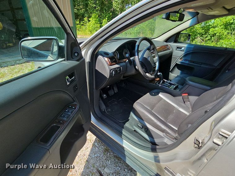 image for item LW9740 2008 Ford Taurus