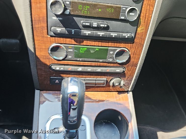 image for item LW9740 2008 Ford Taurus