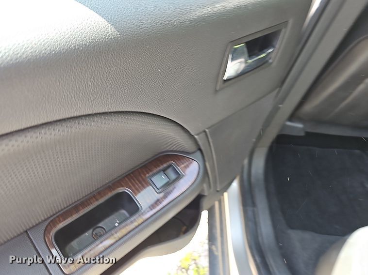 image for item LW9740 2008 Ford Taurus