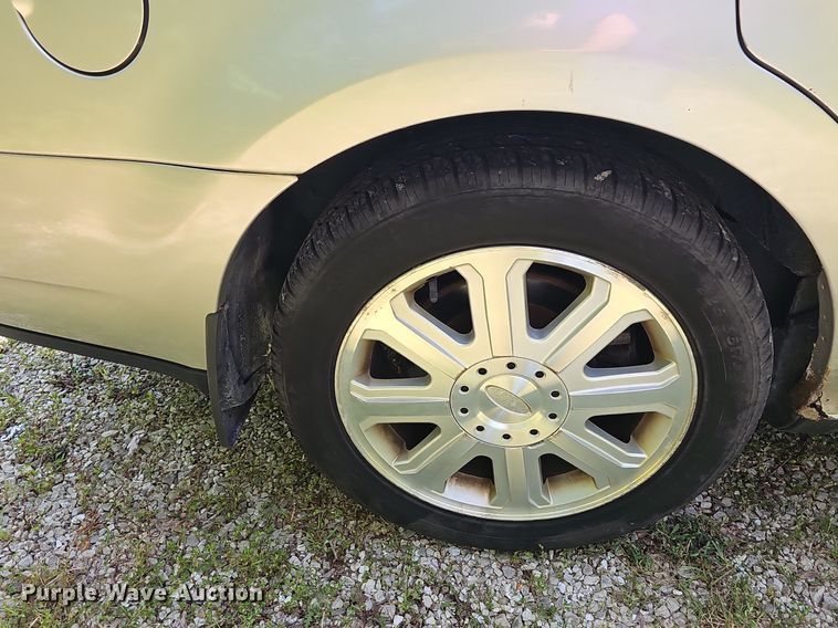 image for item LW9740 2008 Ford Taurus