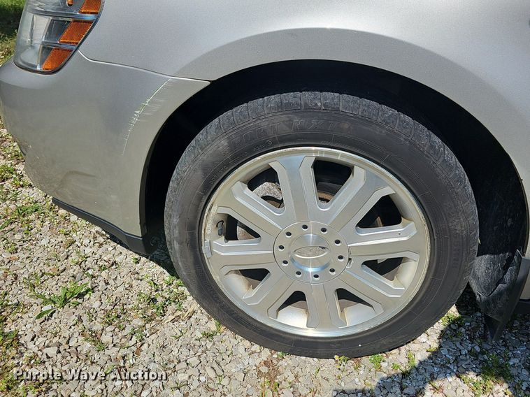 image for item LW9740 2008 Ford Taurus