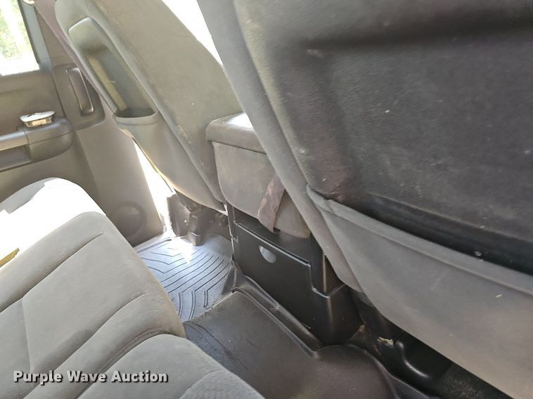 image for item LW9742 2008 Chevrolet Silverado 2500HD  Ext. Cab pickup truck