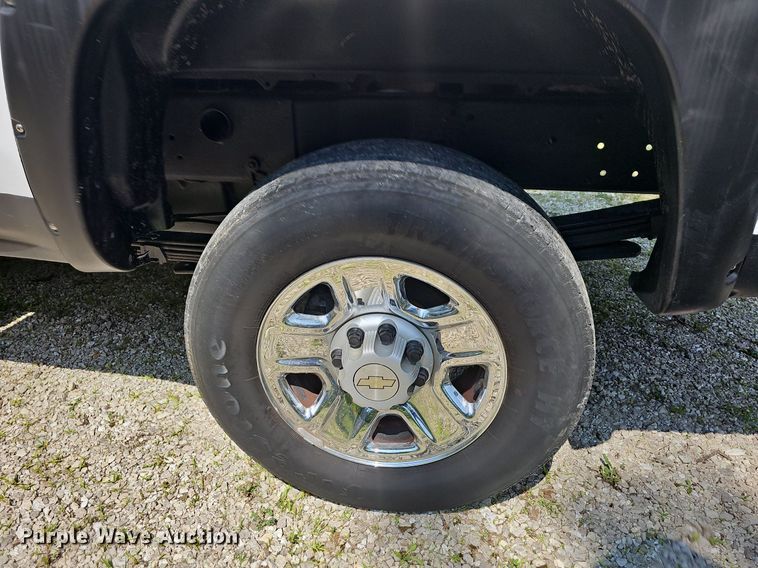 image for item LW9742 2008 Chevrolet Silverado 2500HD  Ext. Cab pickup truck