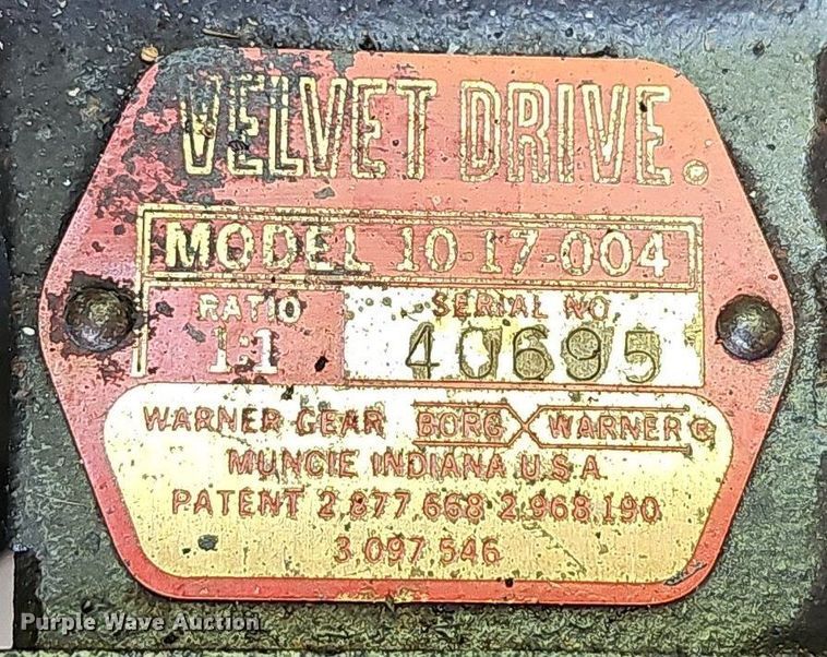 image for item LW9750 1989 Bayliner Ski Challenger  boat