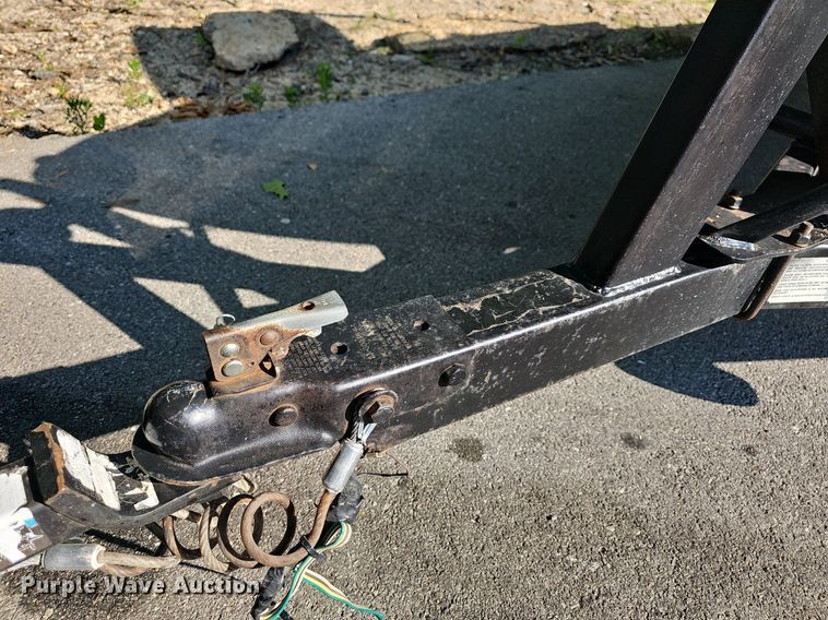 image for item LW9750 1989 Bayliner Ski Challenger  boat