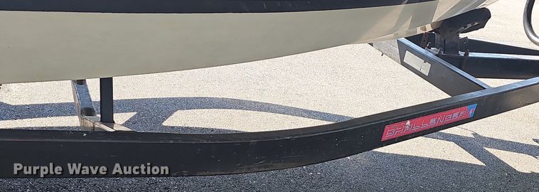 image for item LW9750 1989 Bayliner Ski Challenger  boat