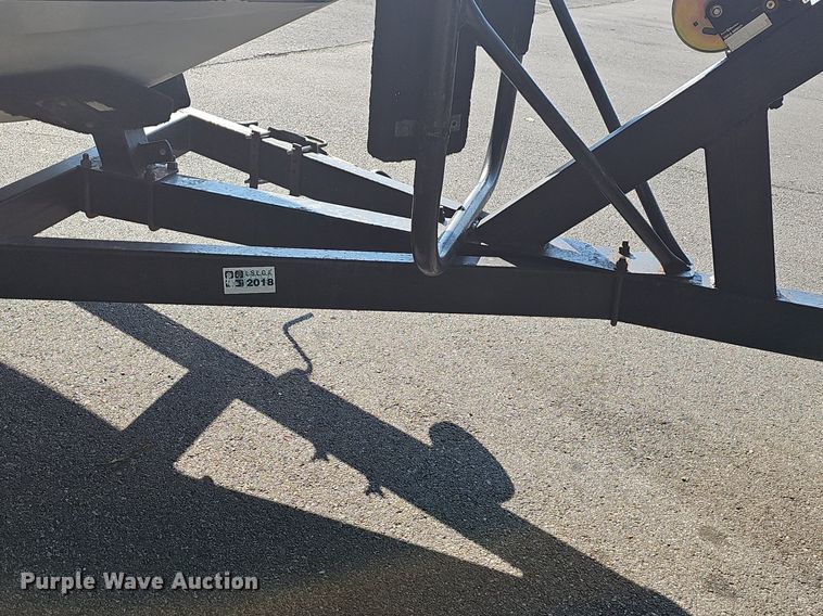 image for item LW9750 1989 Bayliner Ski Challenger  boat