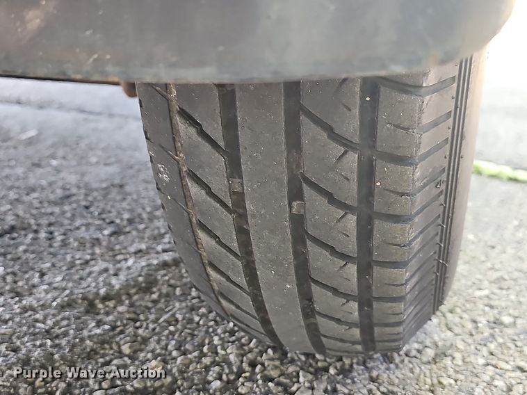 image for item LW9750 1989 Bayliner Ski Challenger  boat