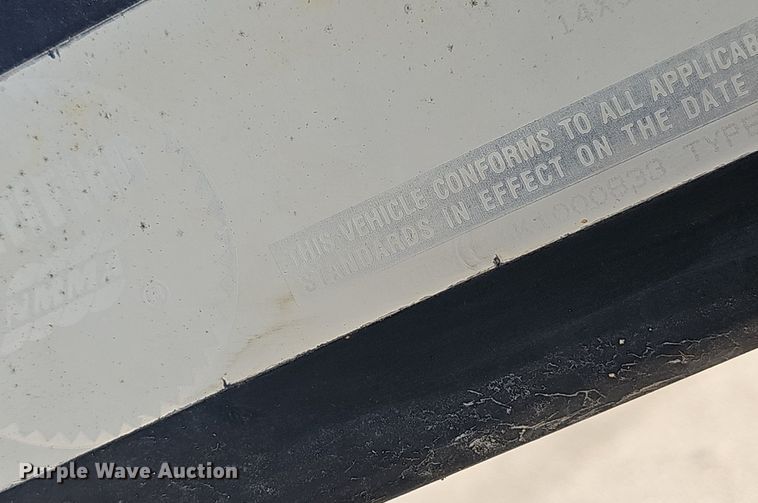 image for item LW9750 1989 Bayliner Ski Challenger  boat