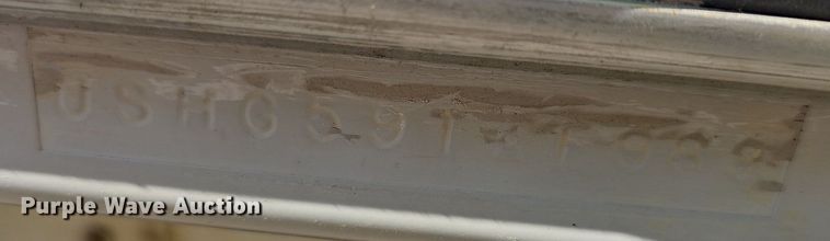 image for item LW9750 1989 Bayliner Ski Challenger  boat