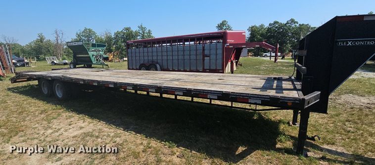 image for item LW9767 2015 Elite  equipment trailer