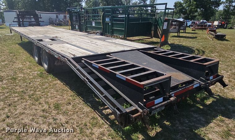 image for item LW9767 2015 Elite  equipment trailer