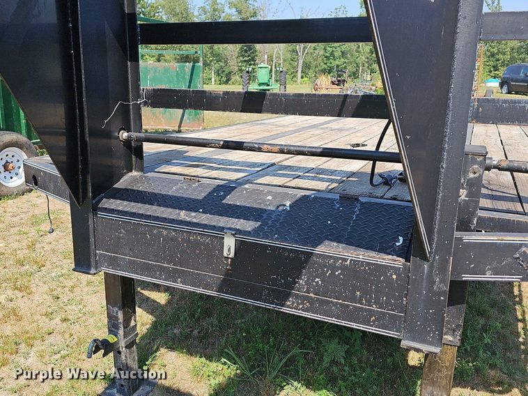 image for item LW9767 2015 Elite  equipment trailer