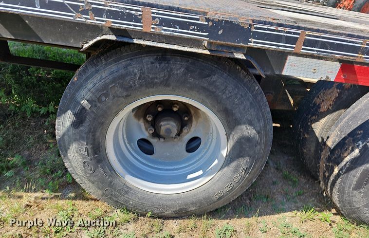 image for item LW9767 2015 Elite  equipment trailer