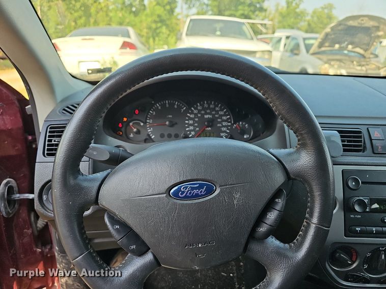 image for item LW9783 2006 Ford Focus ZX5 SES