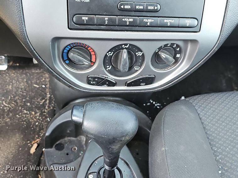 image for item LW9783 2006 Ford Focus ZX5 SES