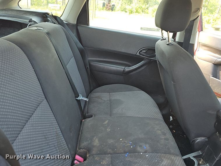 image for item LW9783 2006 Ford Focus ZX5 SES