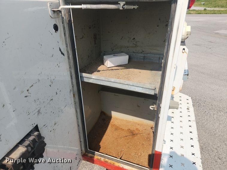 image for item LX9705 2010 Chevrolet Silverado 3500HD  Crew Cab utility bed pickup truck