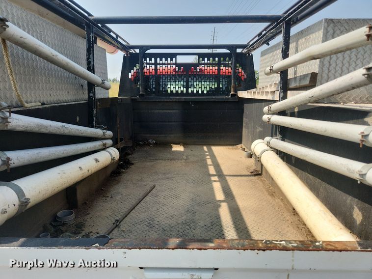 image for item LX9705 2010 Chevrolet Silverado 3500HD  Crew Cab utility bed pickup truck